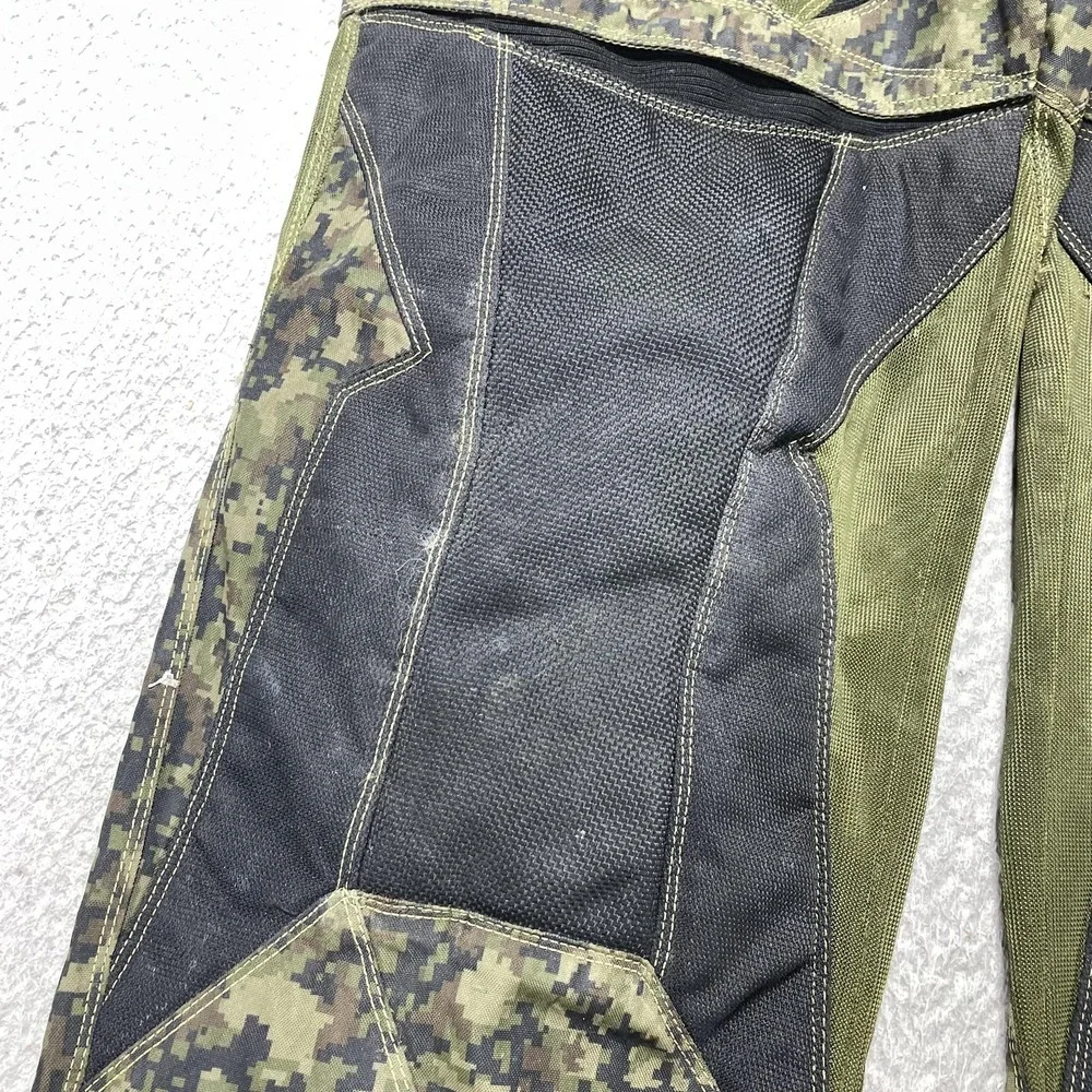 BT Battle Tested Pants Mens Medium Green Camo Paintball Padded Knees 30-36